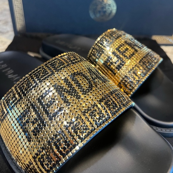 FENDACE Fendi x Versace Collab Gold Metal Mesh Black Pool Slides Rubber EU 40 main image 8